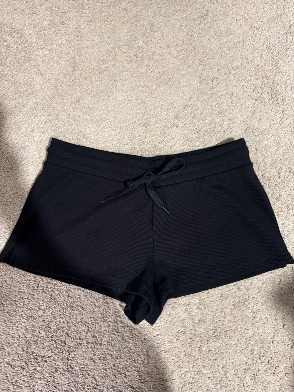 Aritzia lounge shorts
